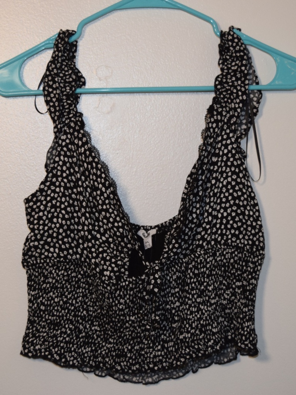 NWT Garage Black and White Top Size L